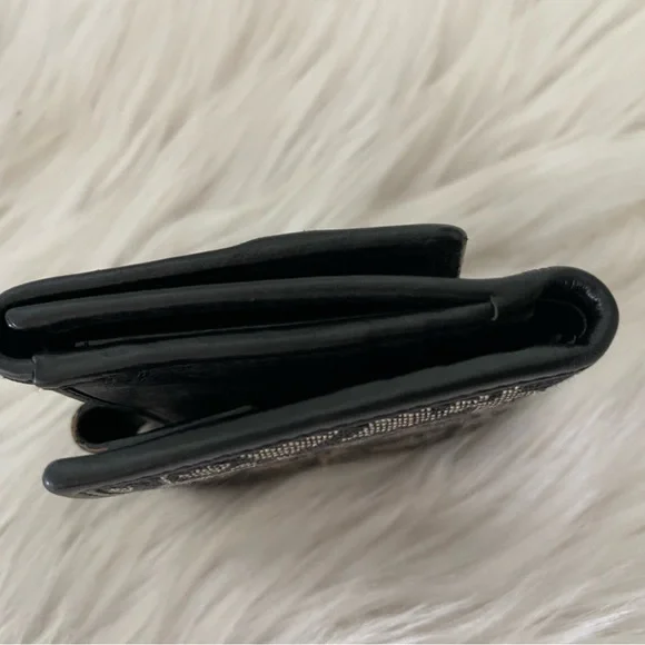 Dior Montaigne Wallet.